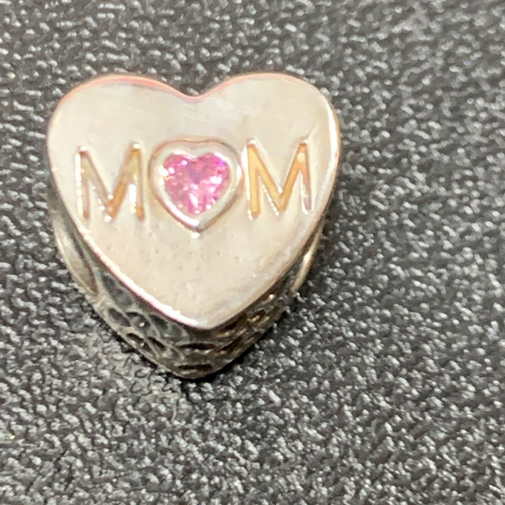 Pandora original Mother’s Heart charm with Pink